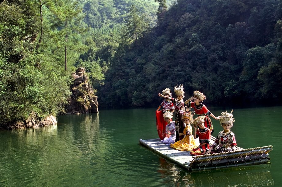 張家界、袁家界、天子山、黃龍洞/寶峰湖兩晚三日游